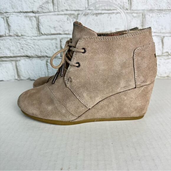 TOMS Booties Wedge Heel Suede Lace Up Ankle Boot Gray Brown 7 - Picture 12 of 13